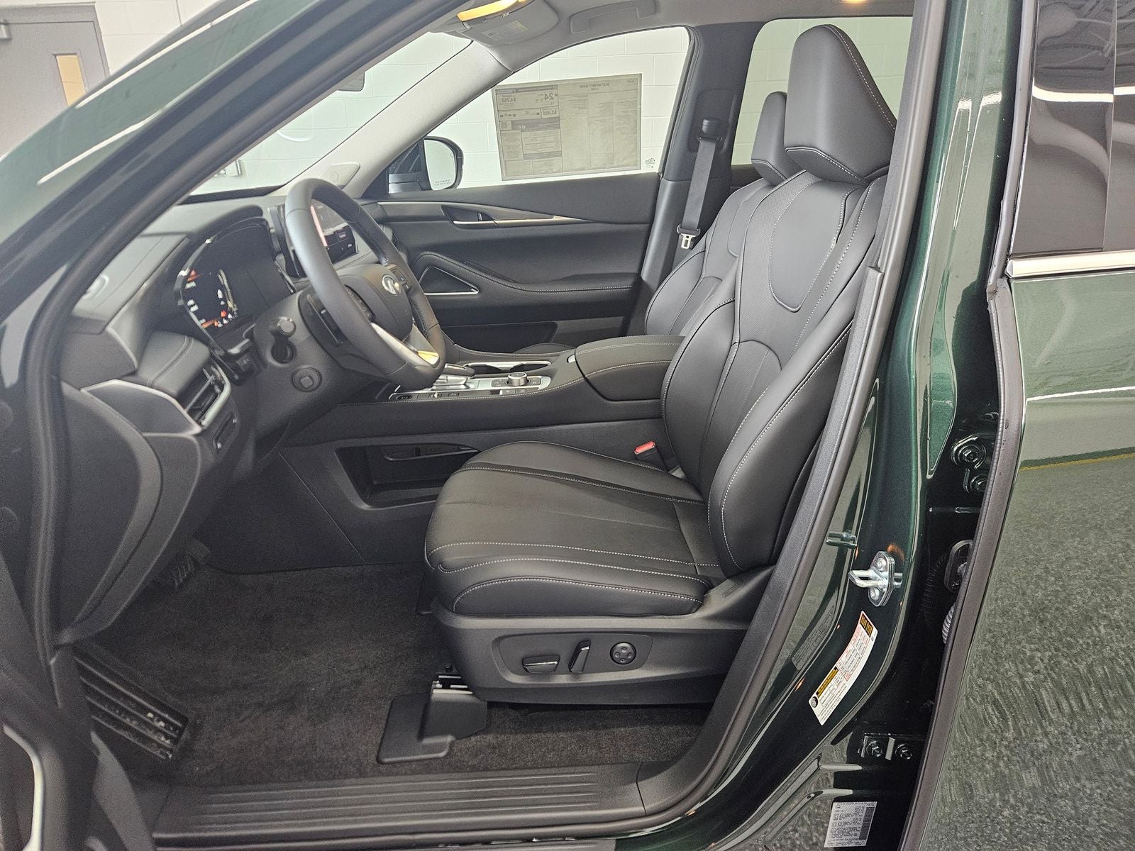 2027 INFINITI QX60 LUXE