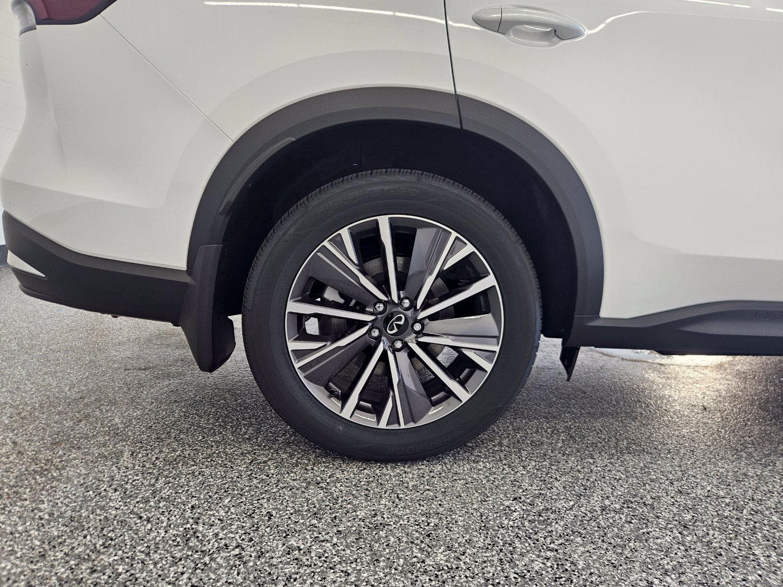2027 INFINITI QX60 LUXE AWD