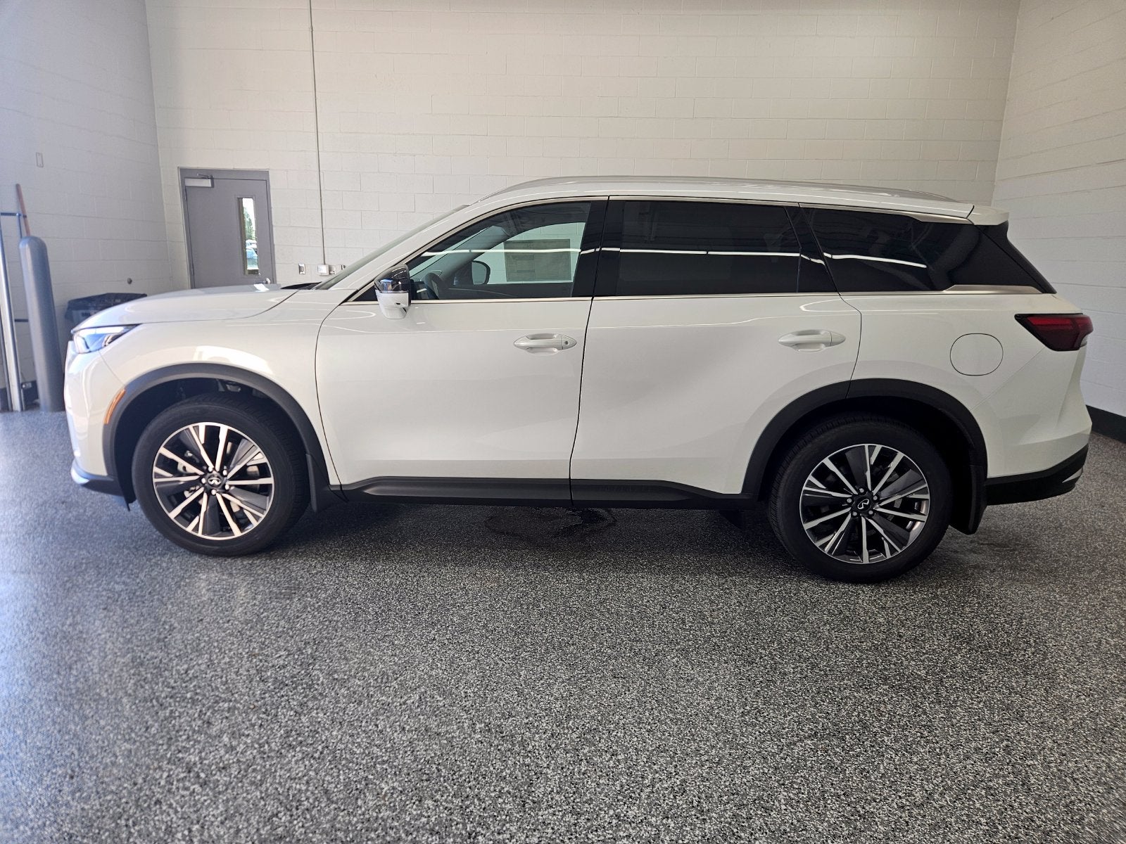 2027 INFINITI QX60 LUXE AWD