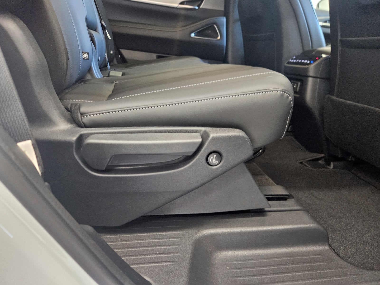 2027 INFINITI QX60 LUXE AWD
