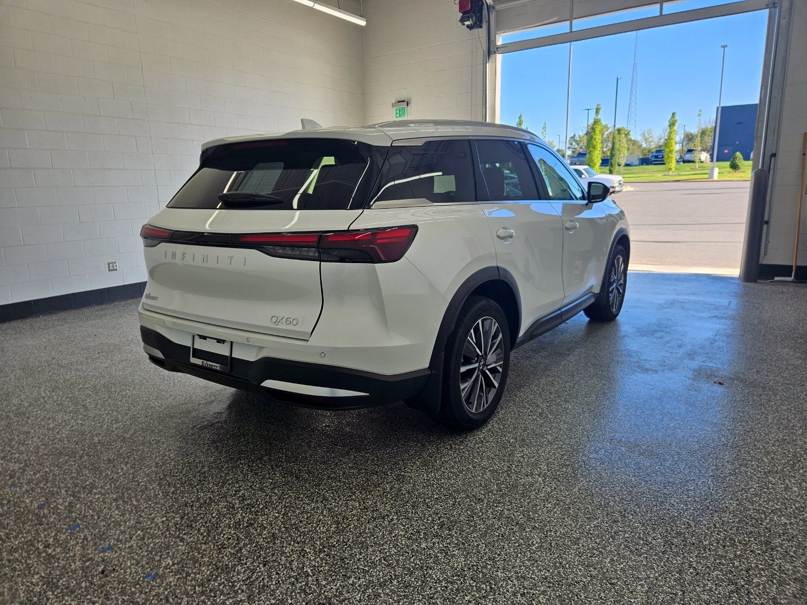 2027 INFINITI QX60 LUXE AWD