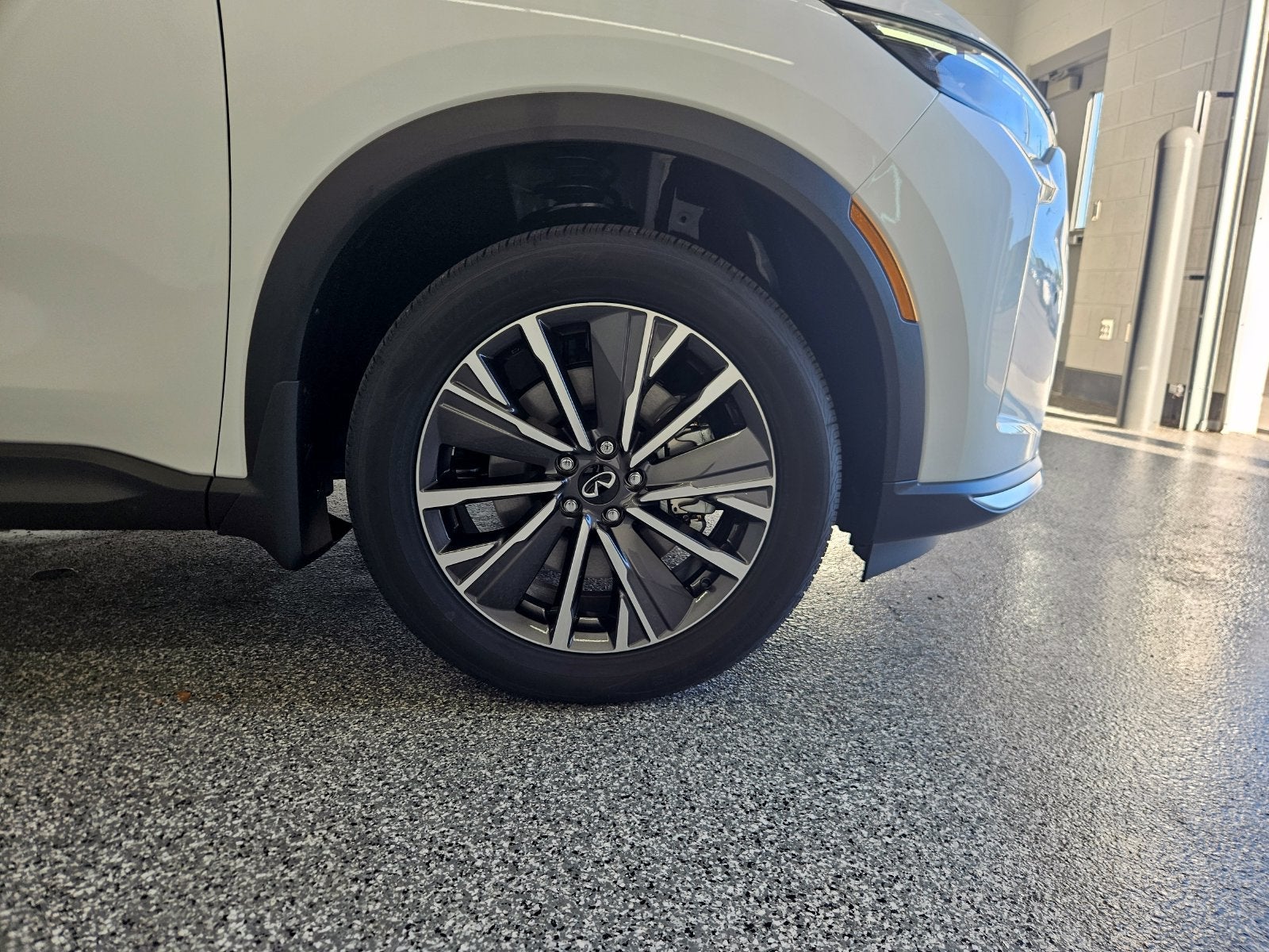 2027 INFINITI QX60 LUXE AWD