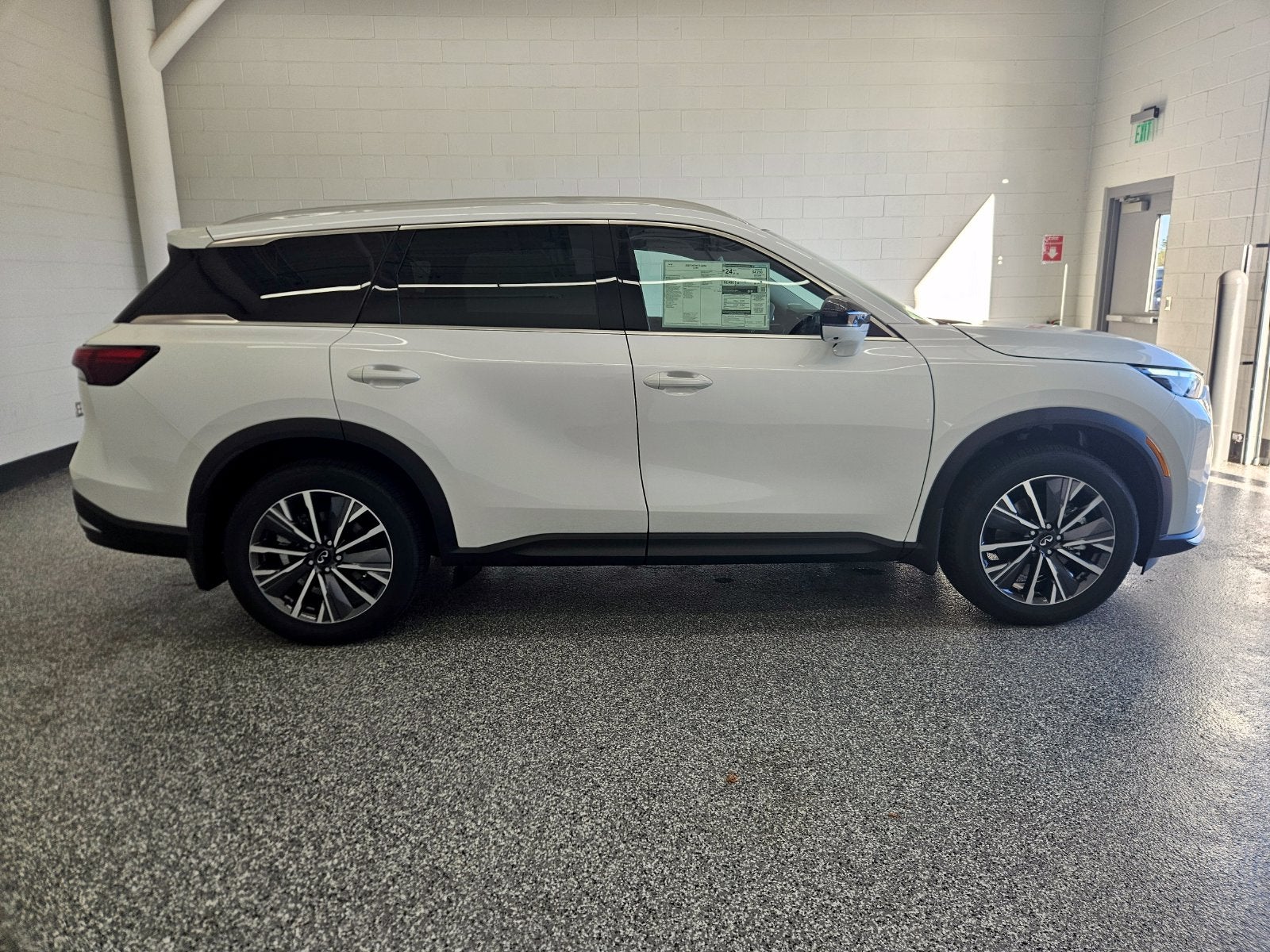 2027 INFINITI QX60 LUXE AWD