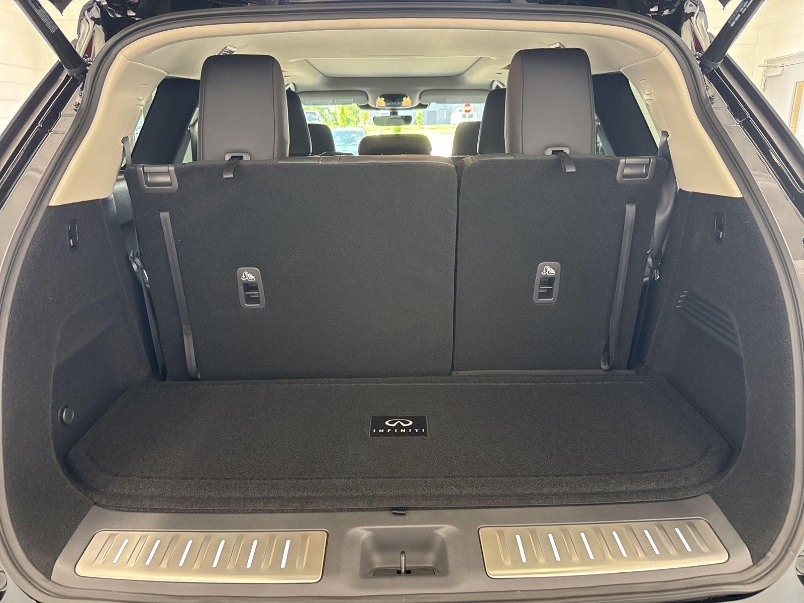 2027 INFINITI QX60 LUXE AWD