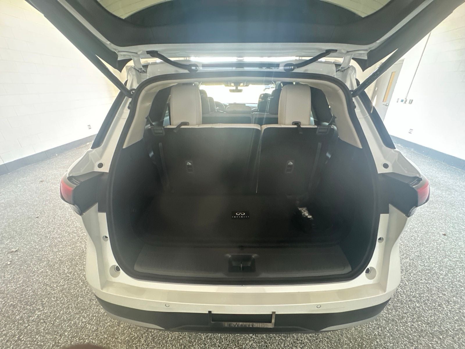 2027 INFINITI QX60 LUXE