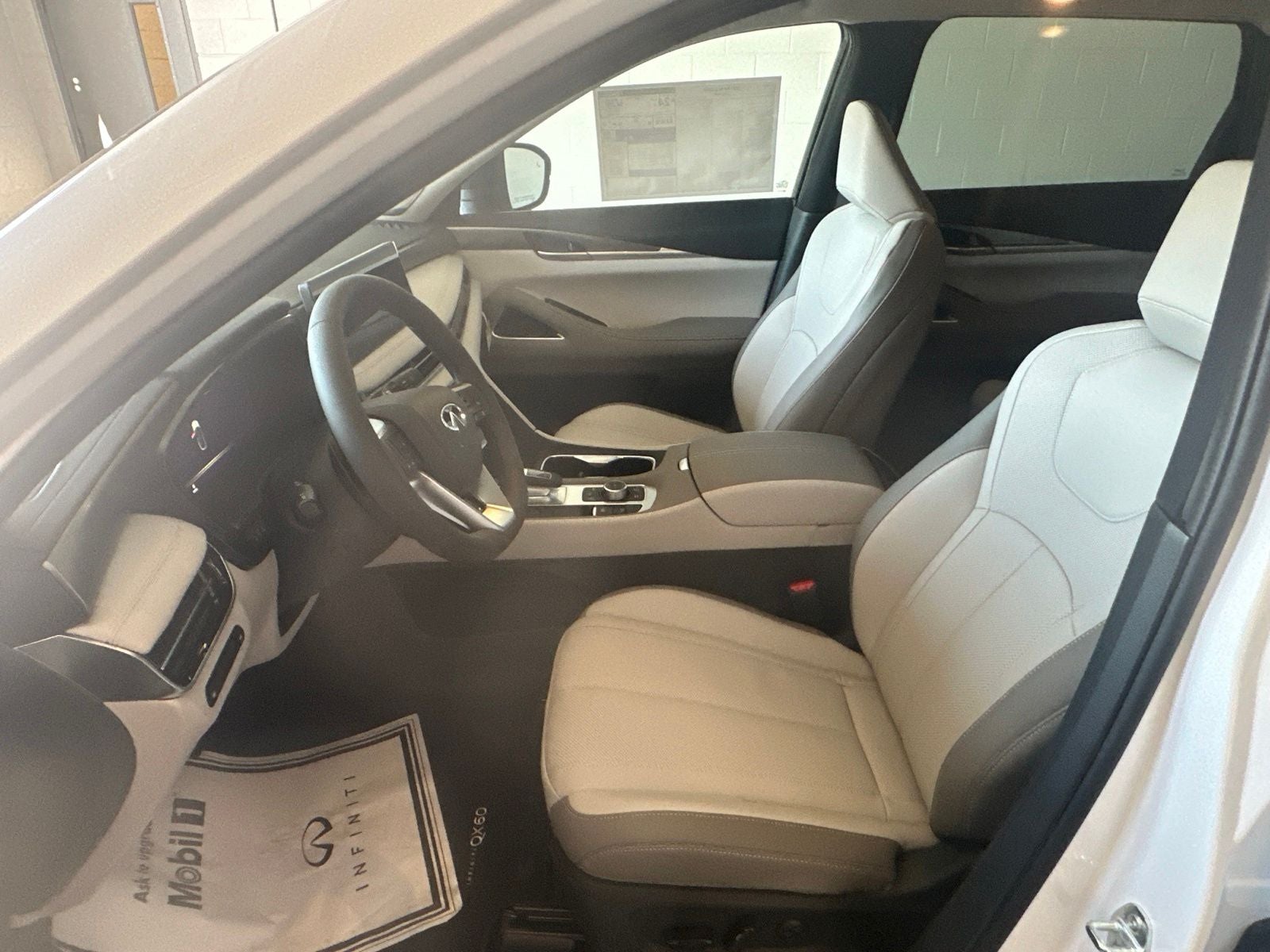 2027 INFINITI QX60 LUXE