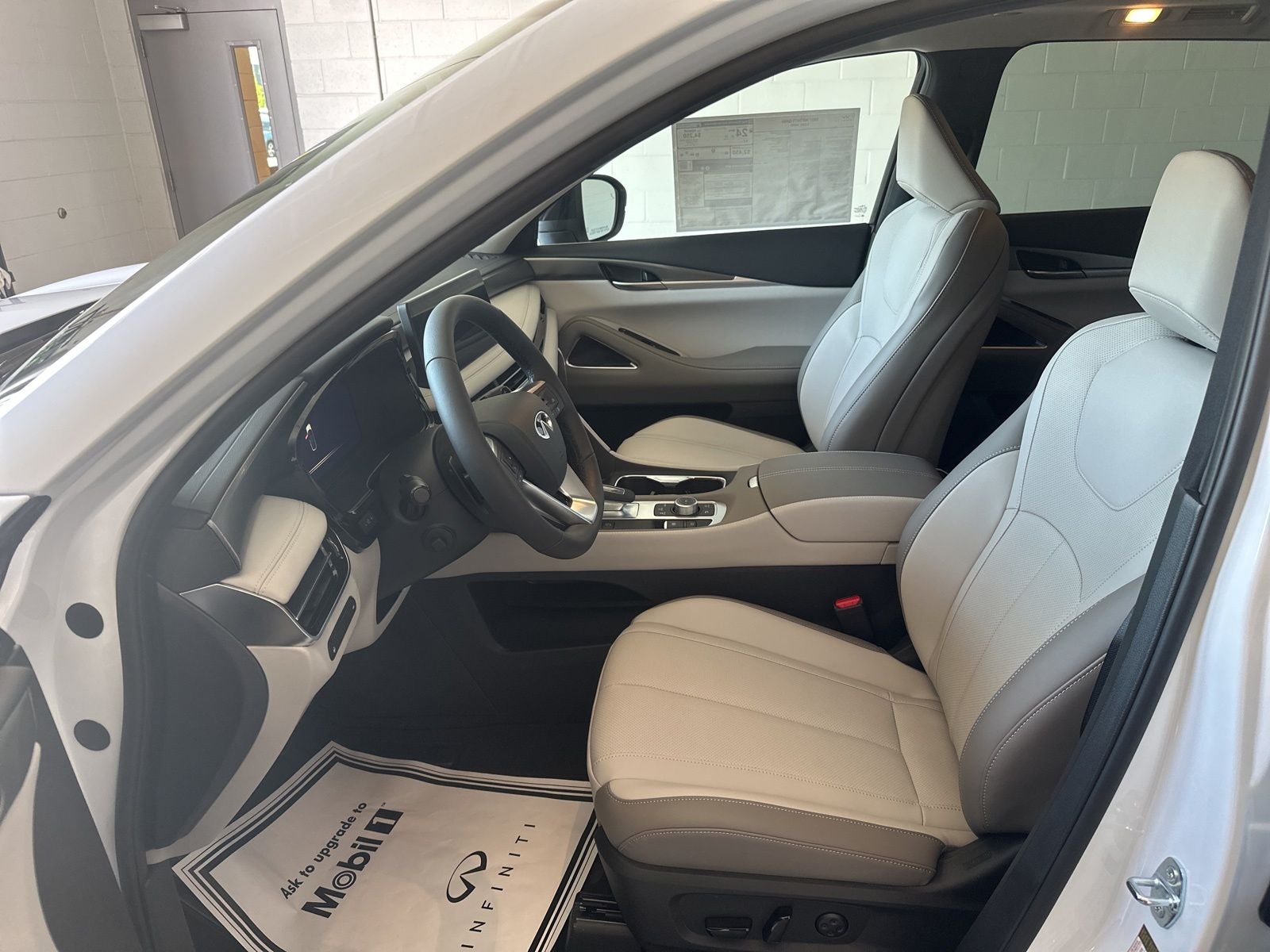 2027 INFINITI QX60 LUXE