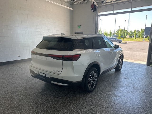 2027 INFINITI QX60 LUXE