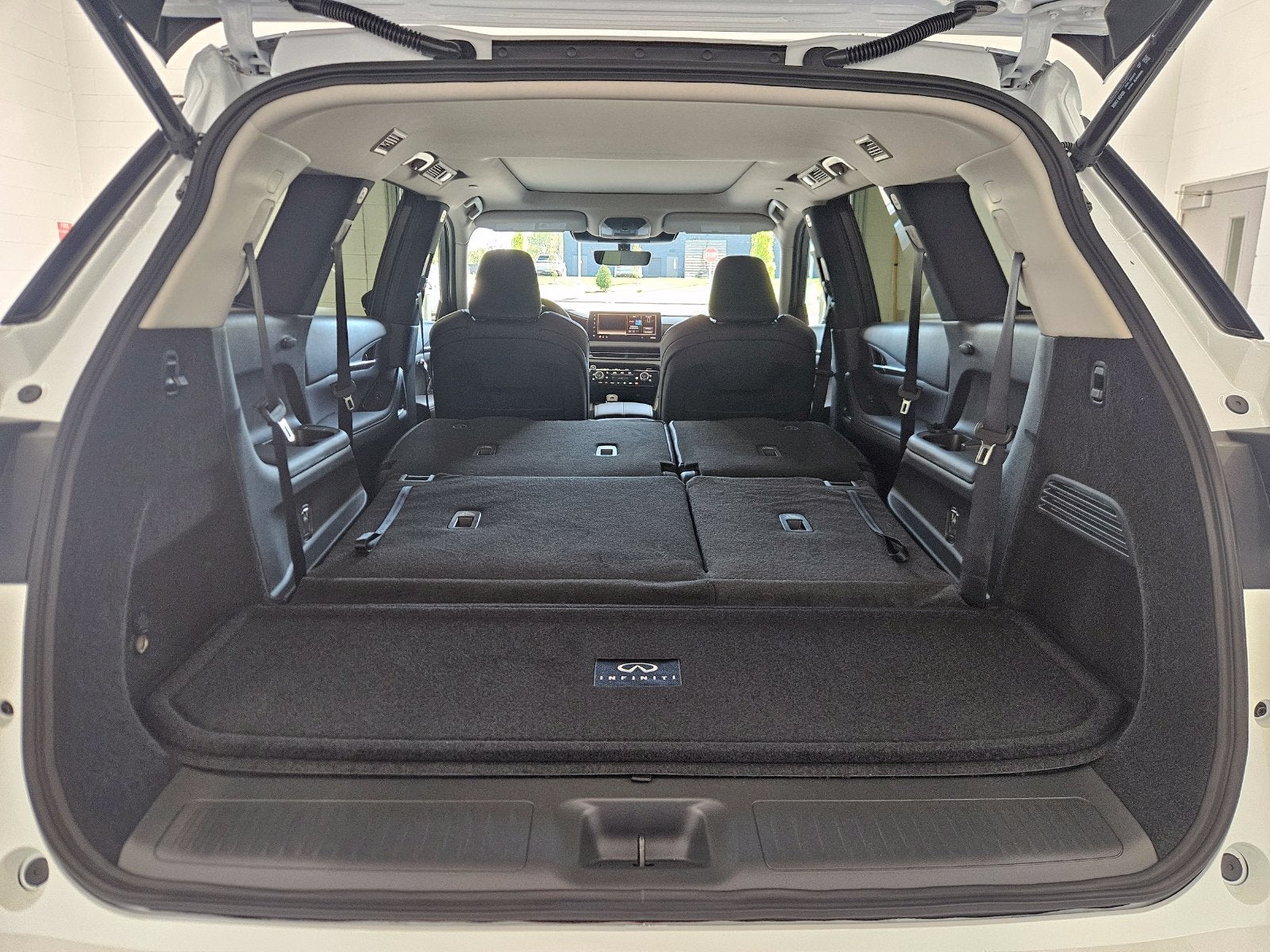 2027 INFINITI QX60 LUXE AWD