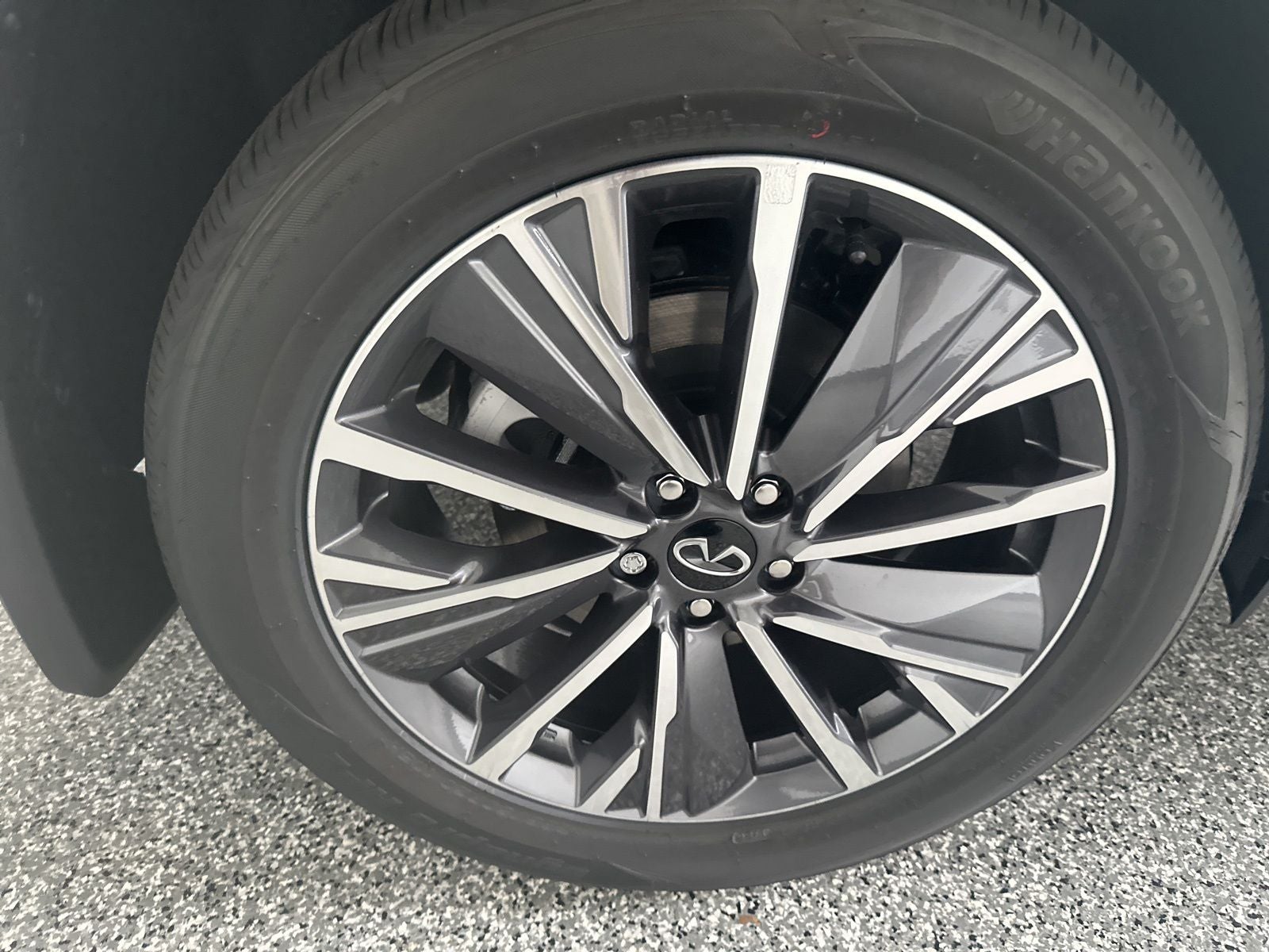2027 INFINITI QX60 LUXE