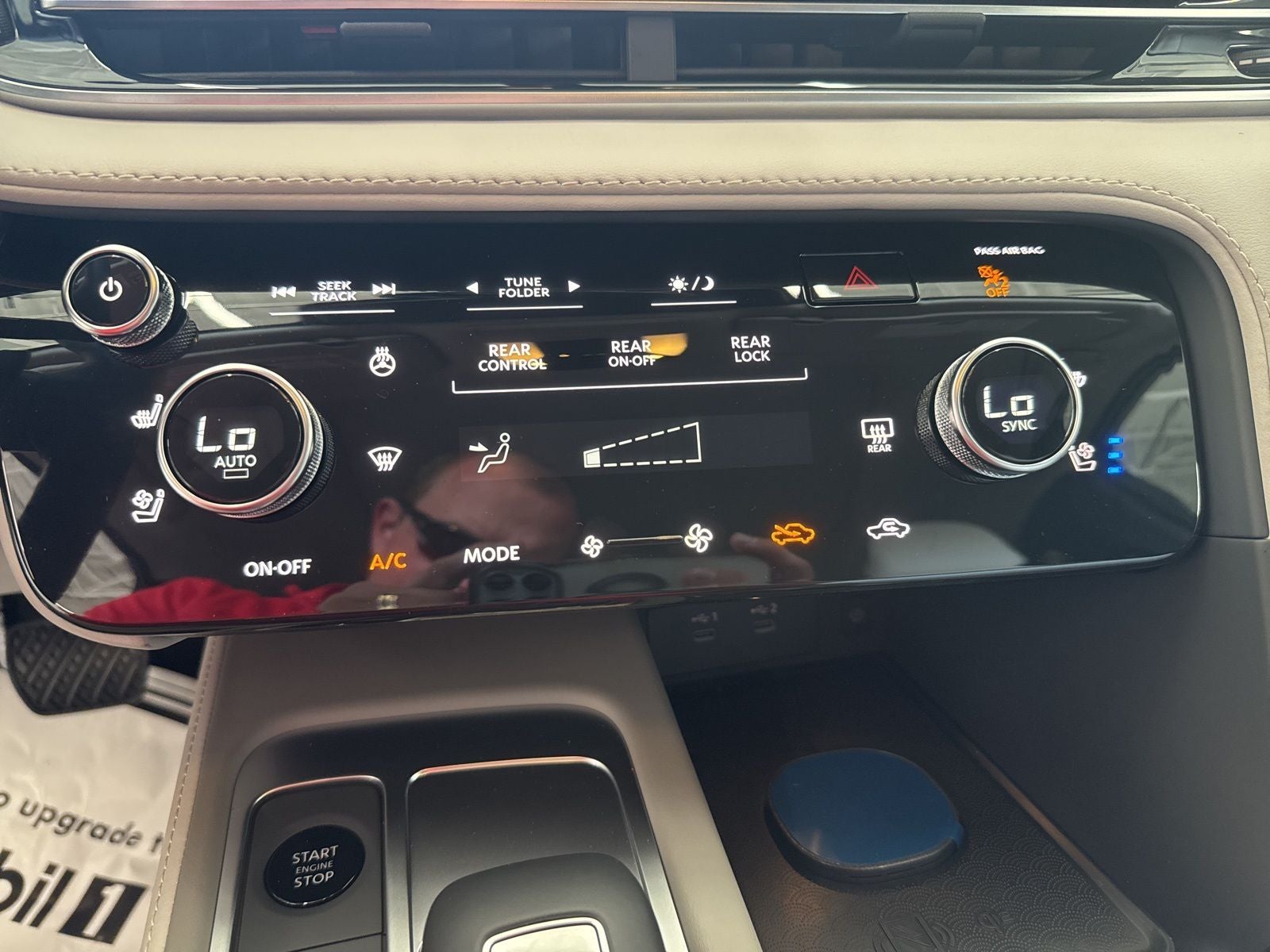 2027 INFINITI QX60 LUXE