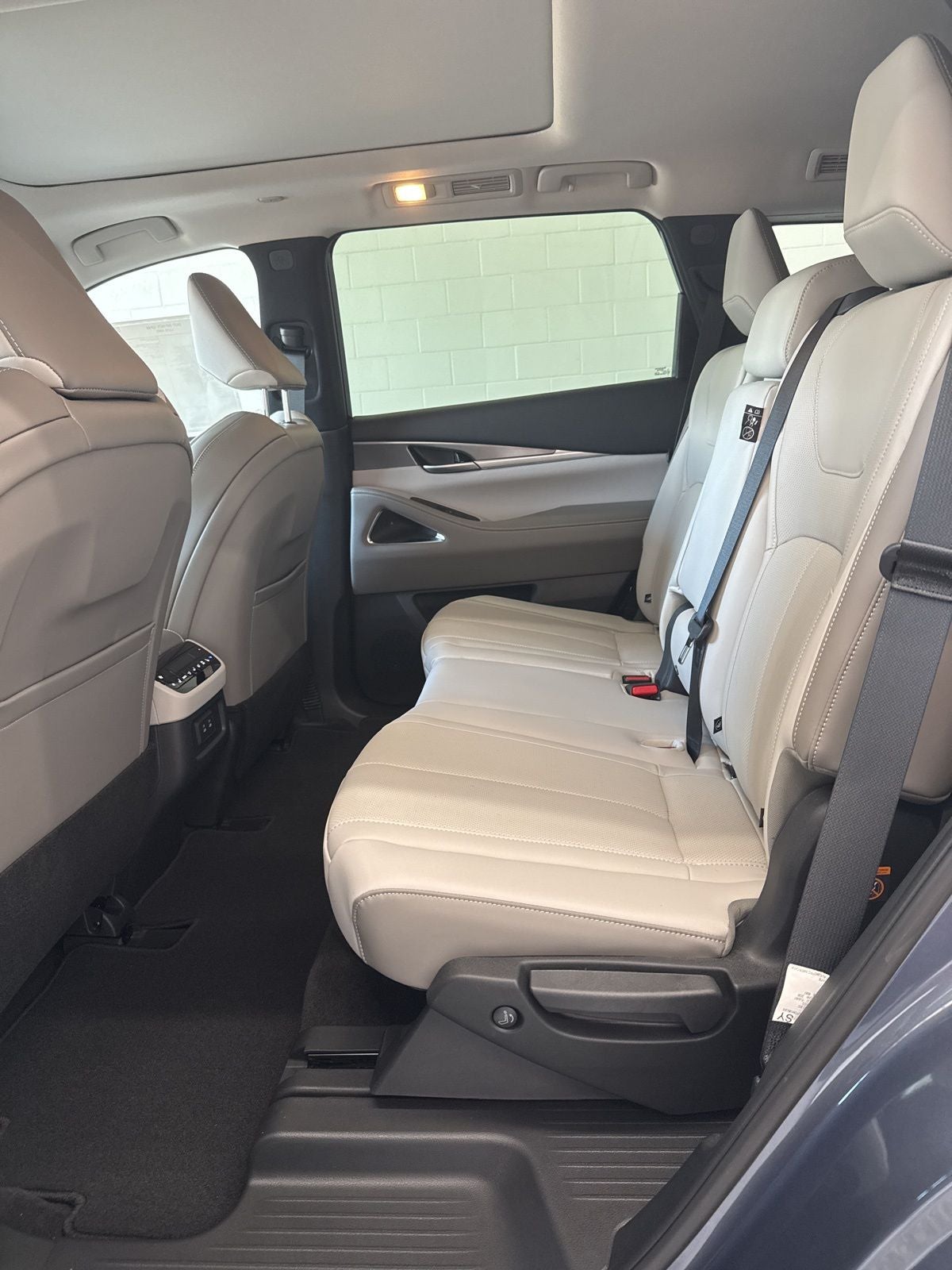 2027 INFINITI QX60 LUXE