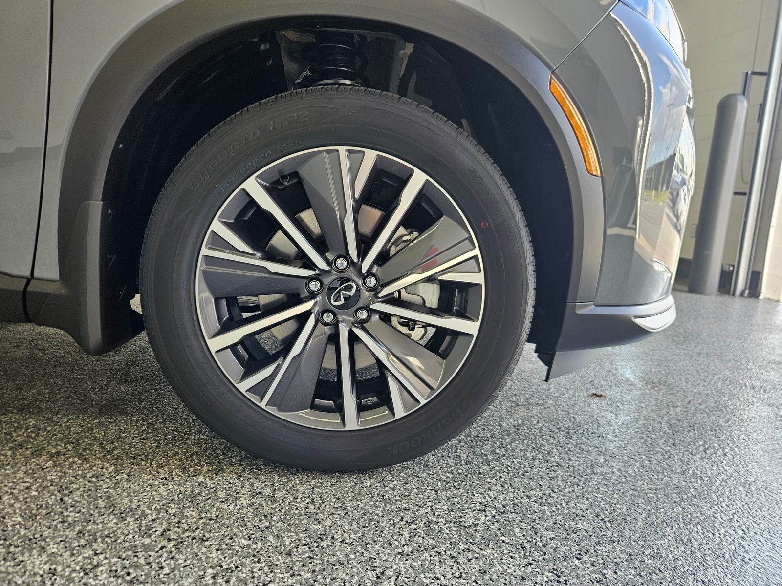 2027 INFINITI QX60 LUXE