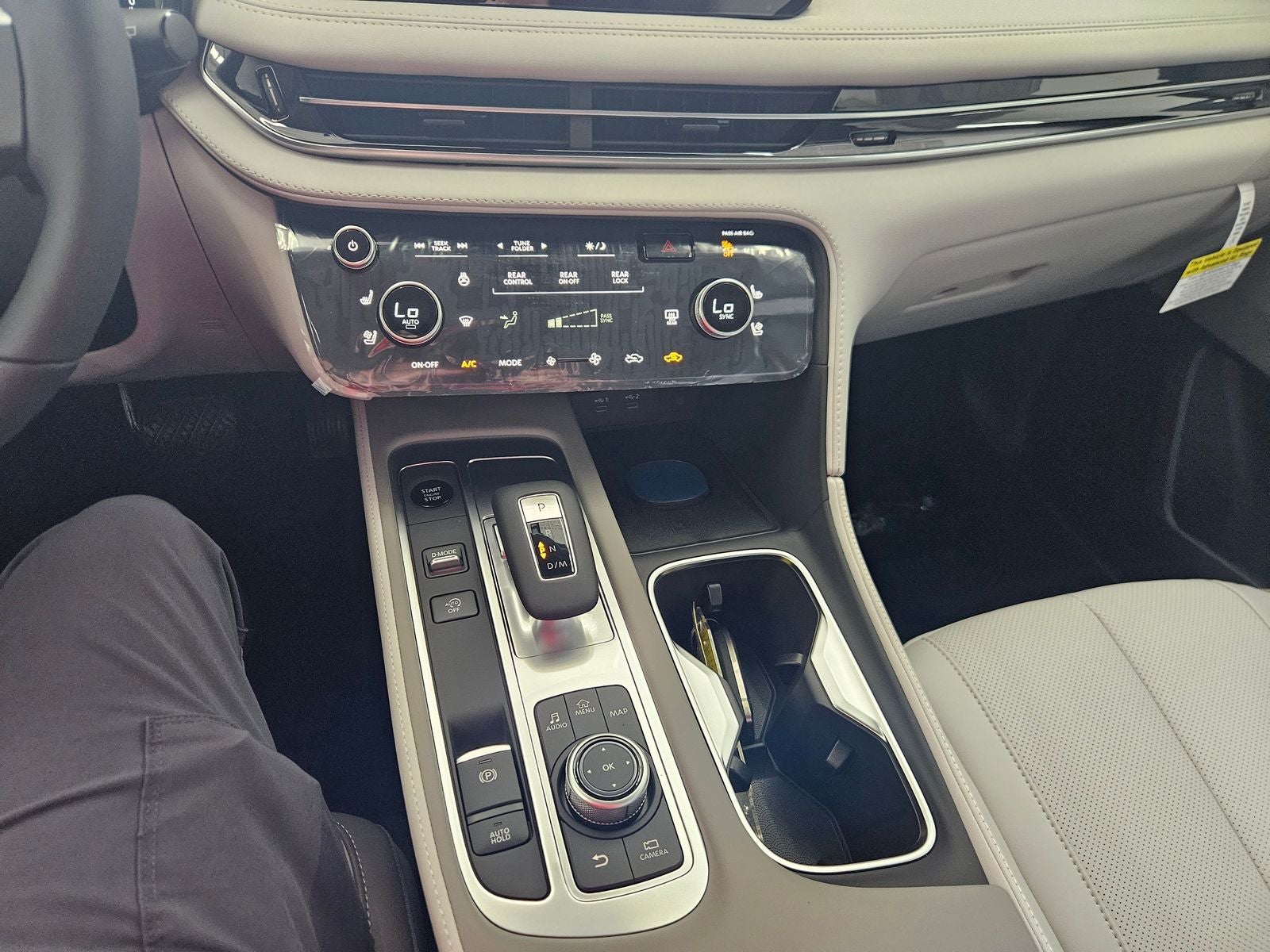2027 INFINITI QX60 LUXE