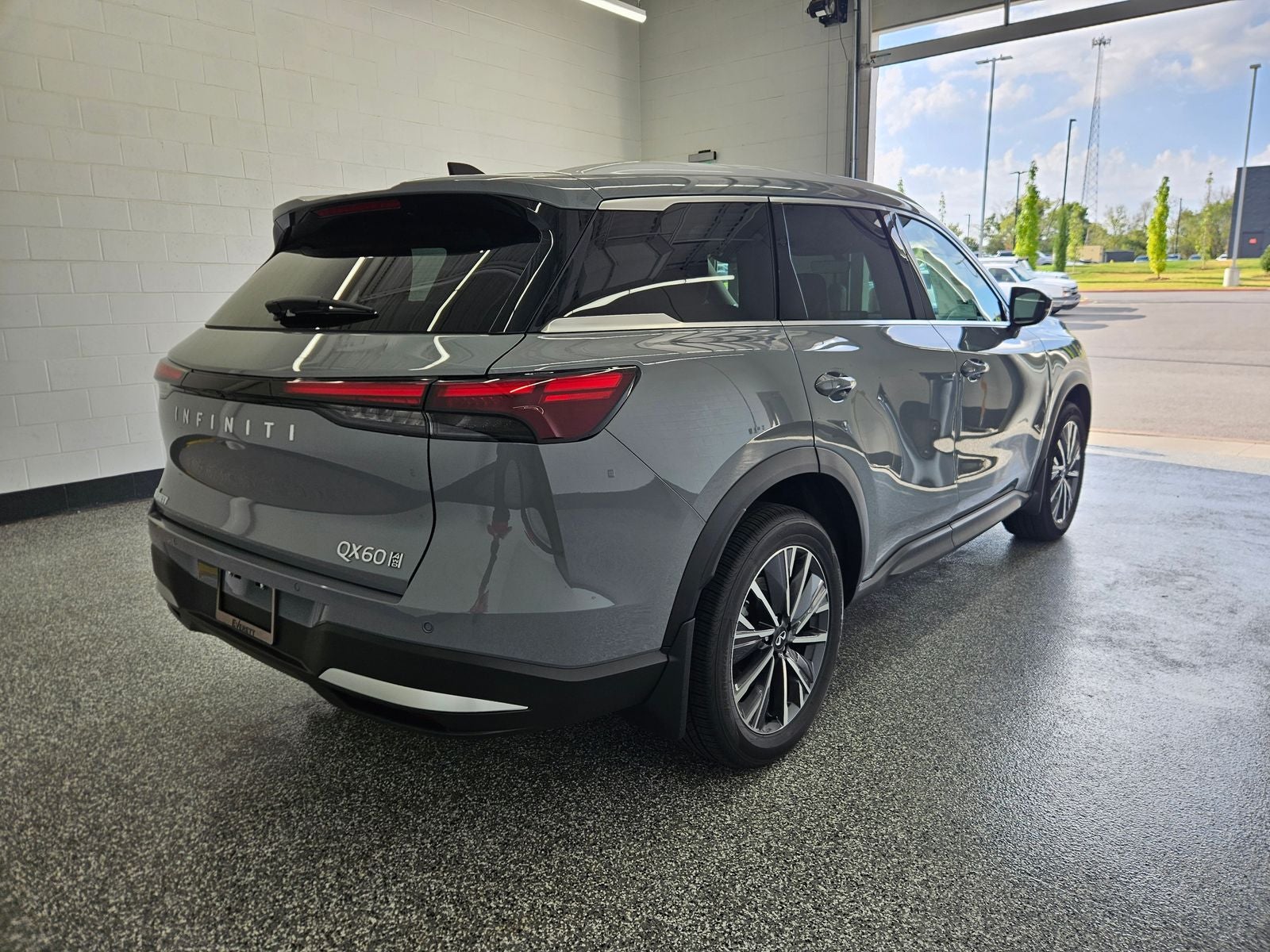 2027 INFINITI QX60 LUXE