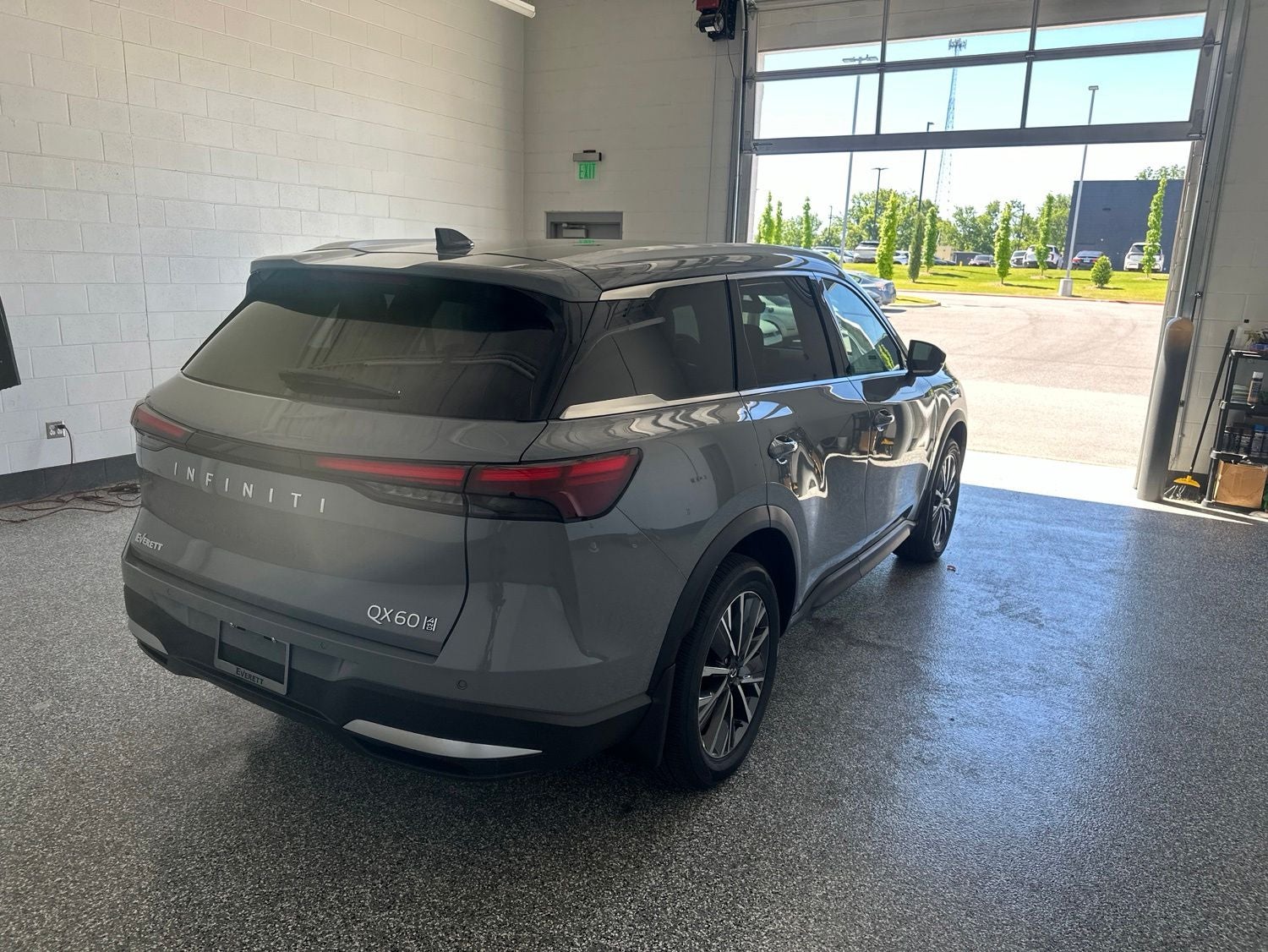 2027 INFINITI QX60 LUXE
