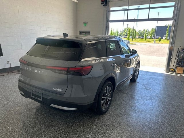 2027 INFINITI QX60 LUXE