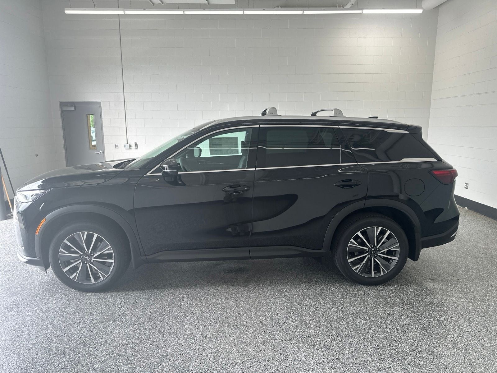 2027 INFINITI QX60 LUXE AWD
