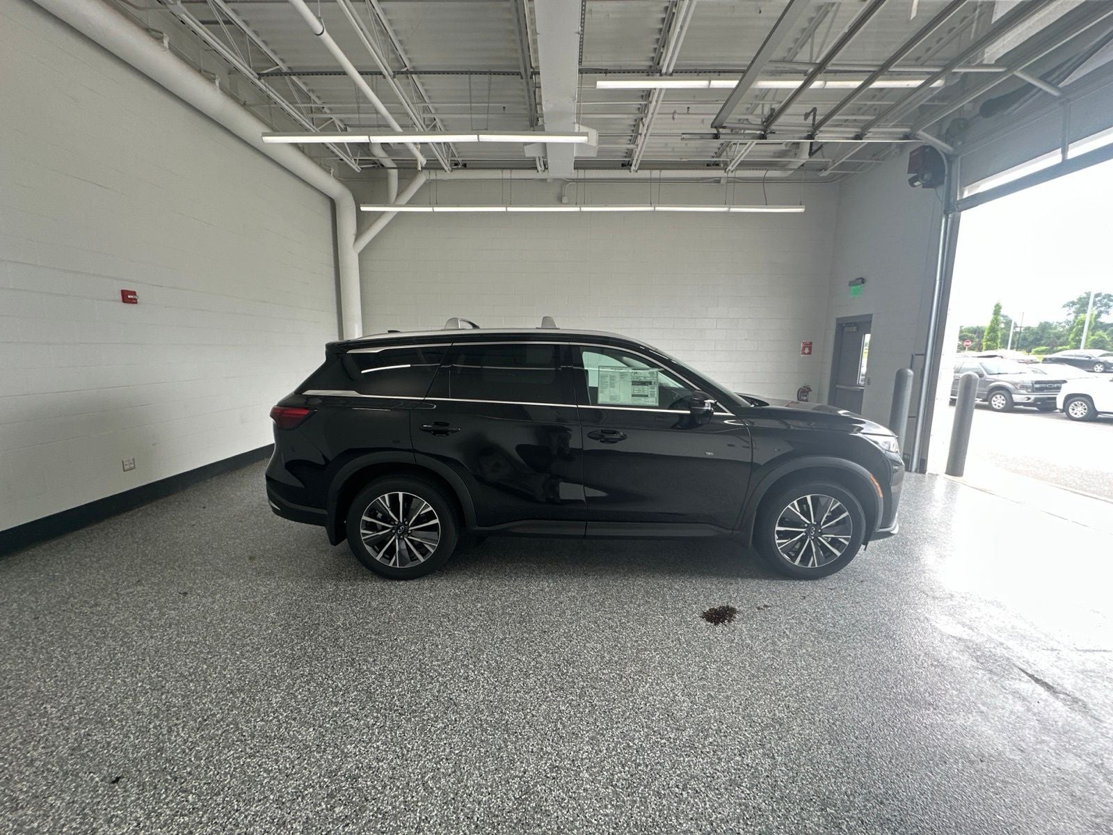 2027 INFINITI QX60 LUXE AWD