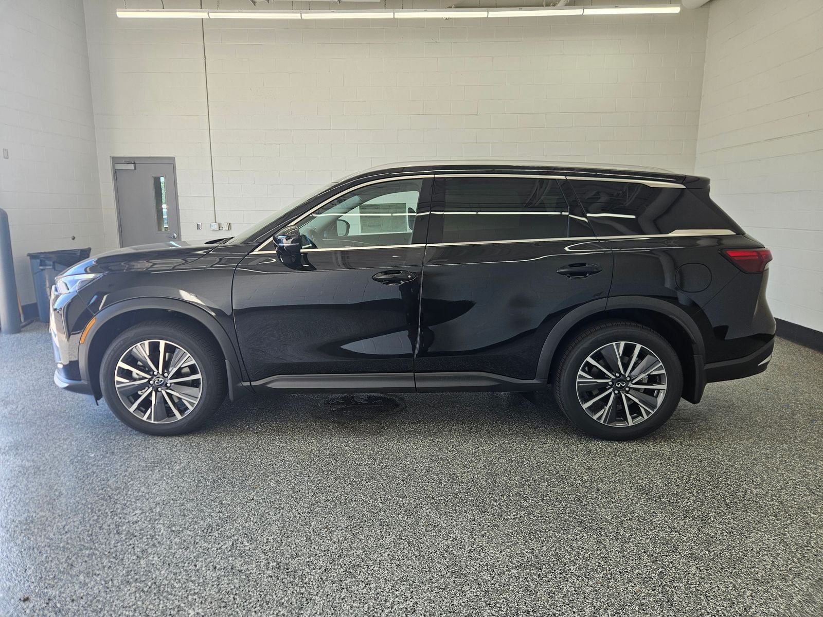2027 INFINITI QX60 LUXE AWD