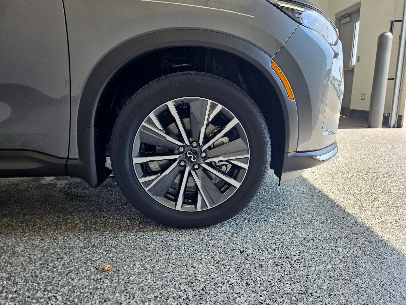 2027 INFINITI QX60 LUXE AWD