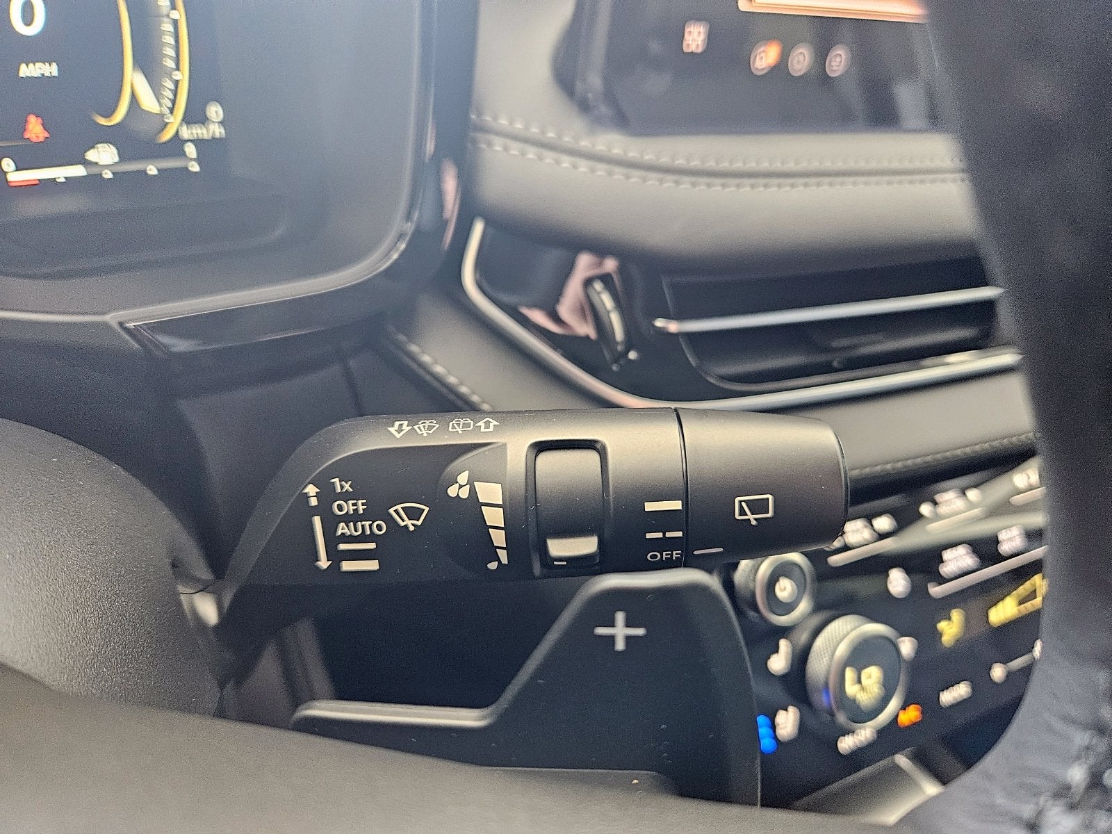 2027 INFINITI QX60 LUXE AWD
