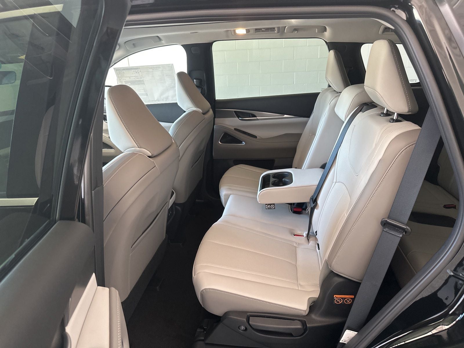2027 INFINITI QX60 LUXE
