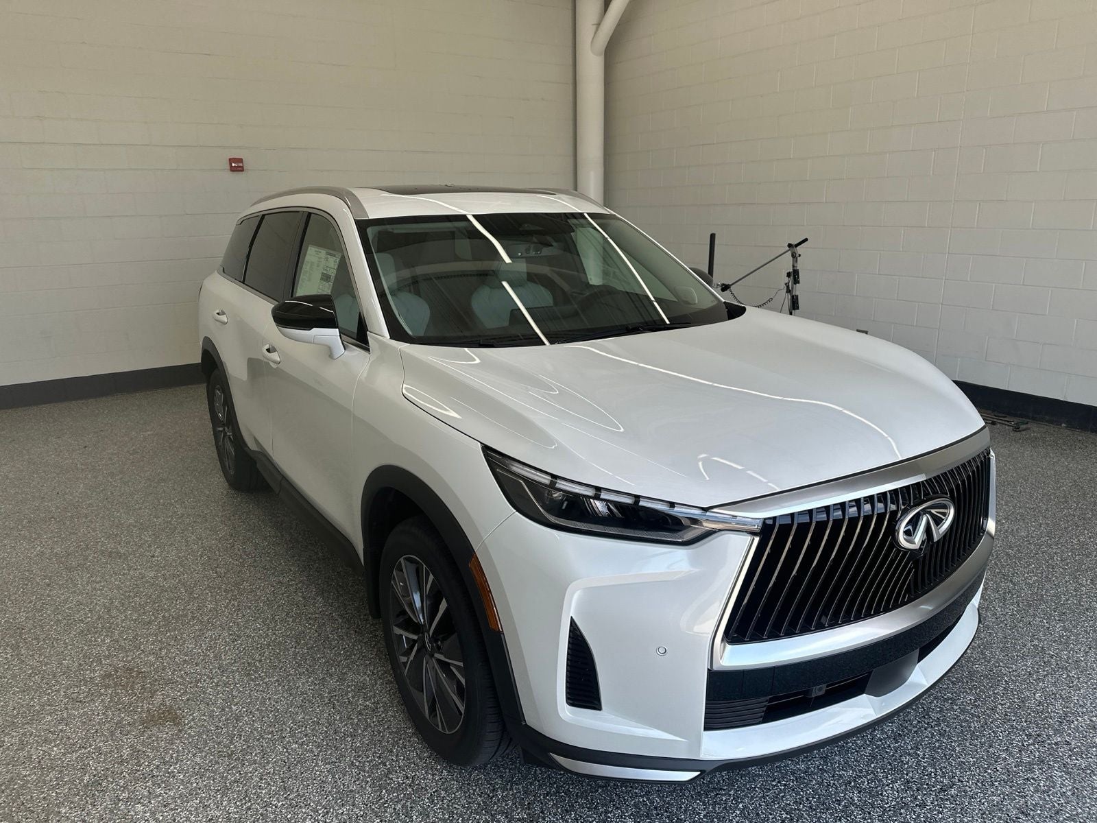 2027 INFINITI QX60 LUXE