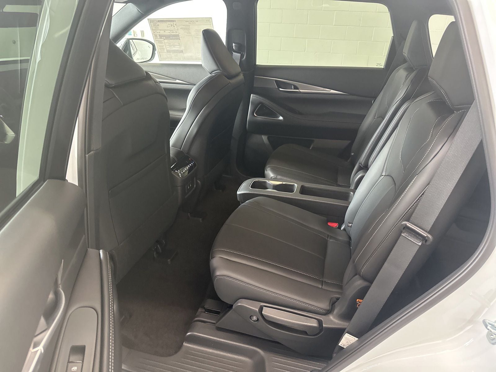 2027 INFINITI QX60 LUXE