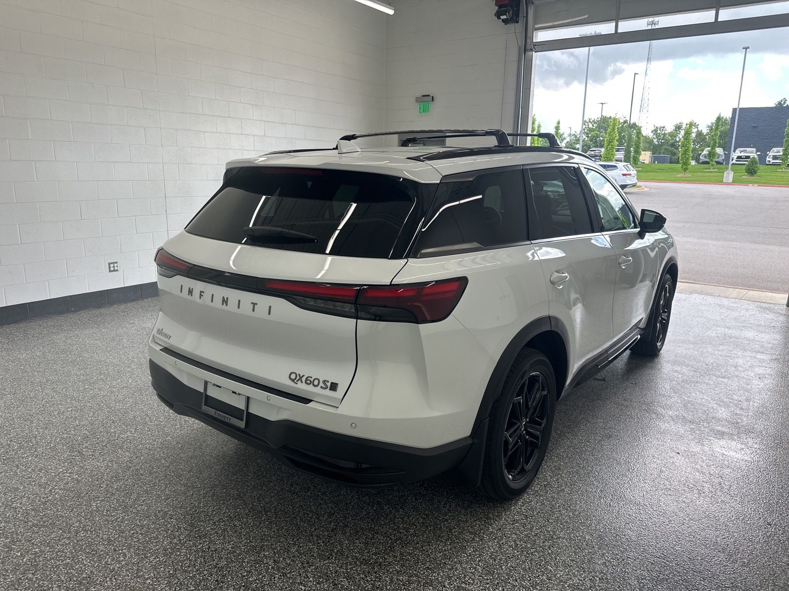 2027 INFINITI QX60 LUXE