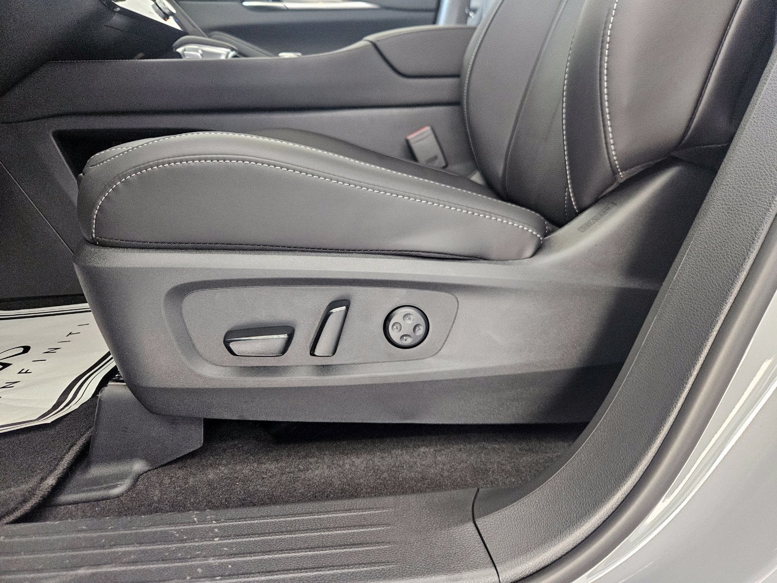 2027 INFINITI QX60 SPORT