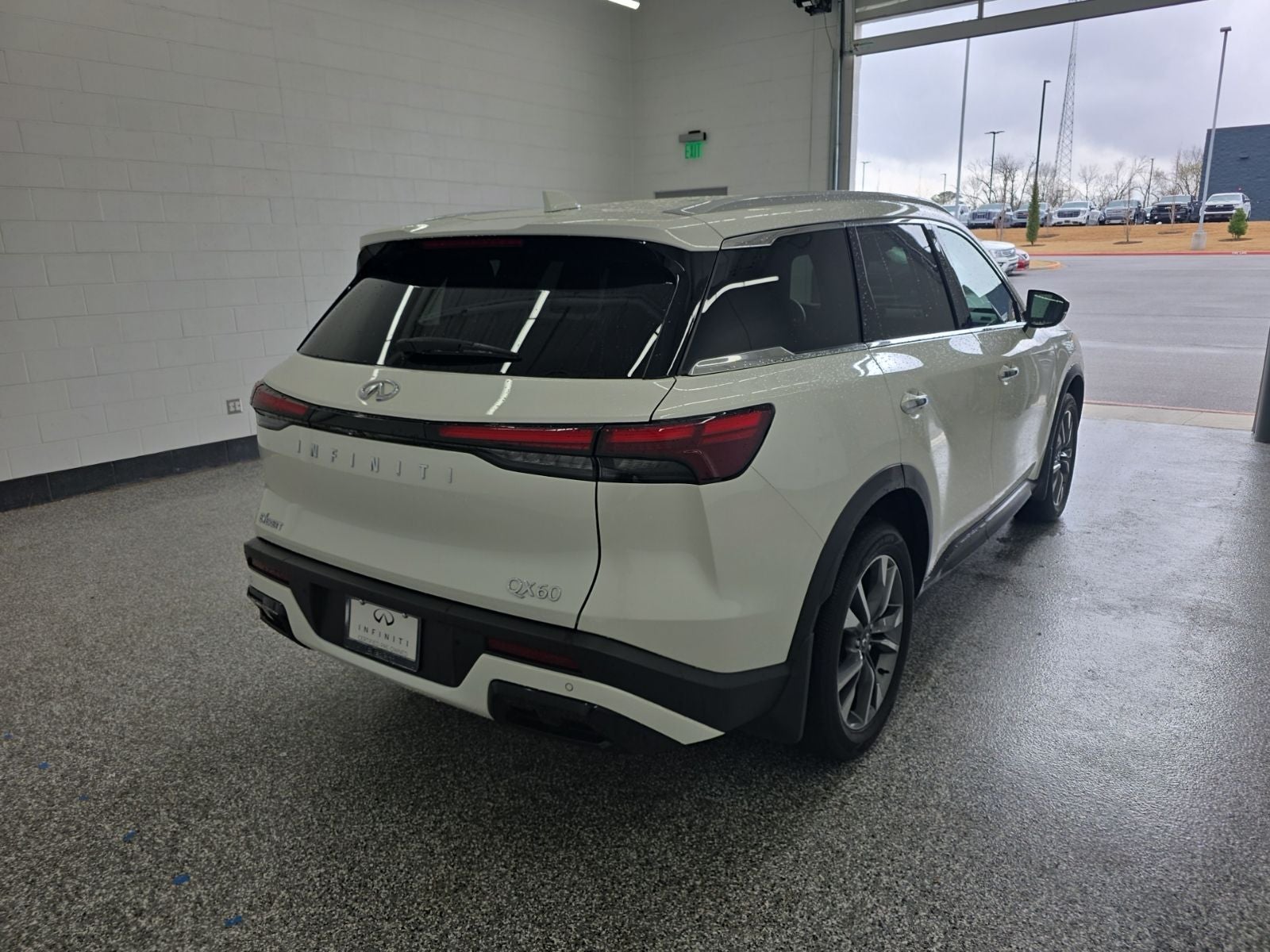 2025 INFINITI QX60 LUXE