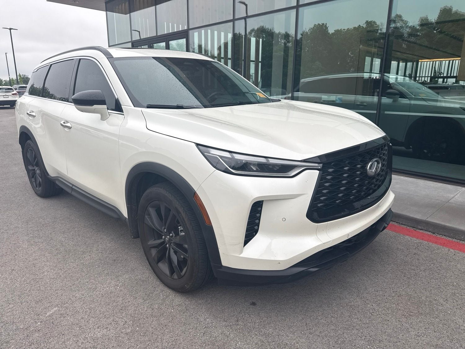 2025 INFINITI QX60 LUXE