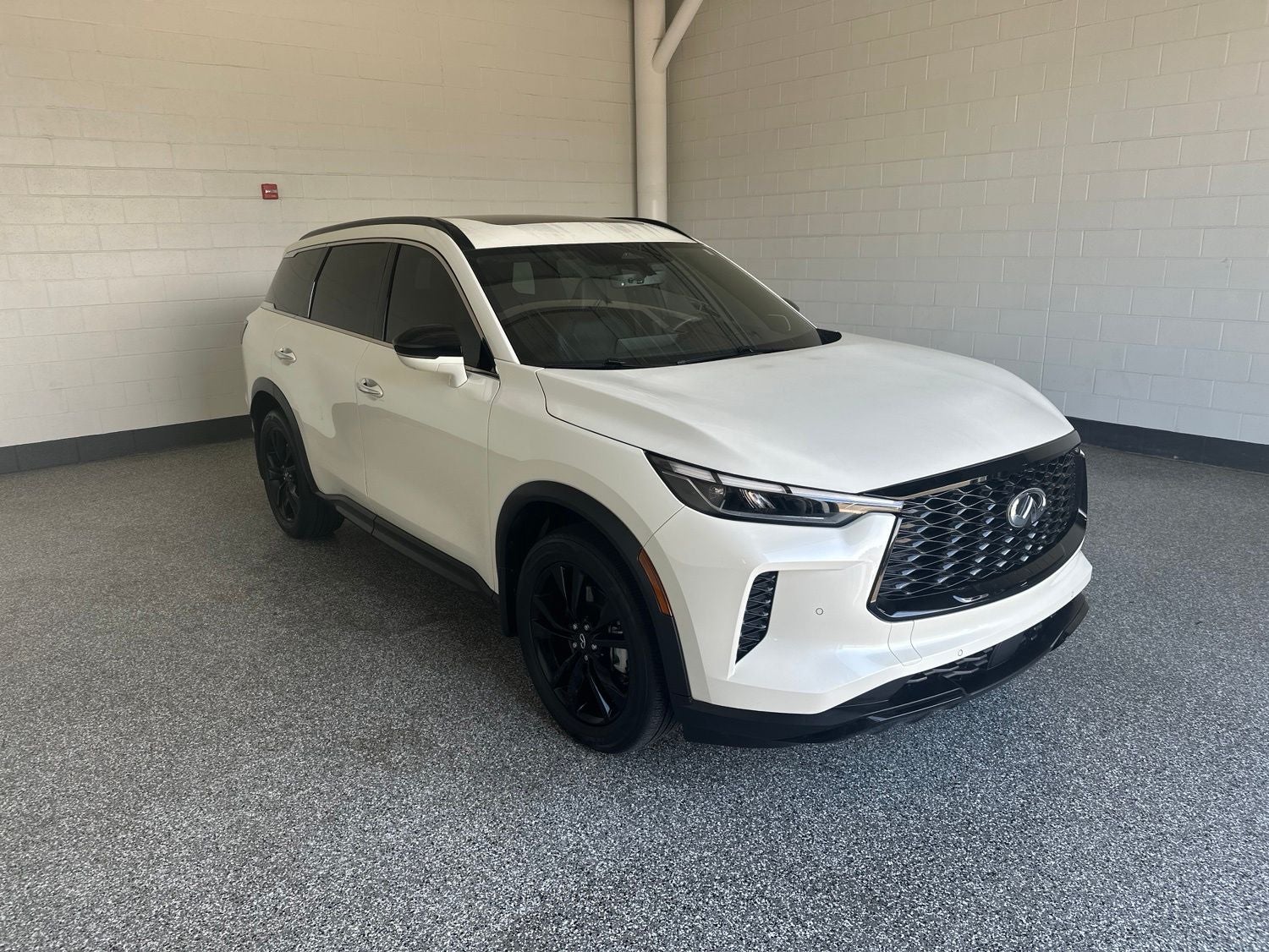 2025 INFINITI QX60 LUXE