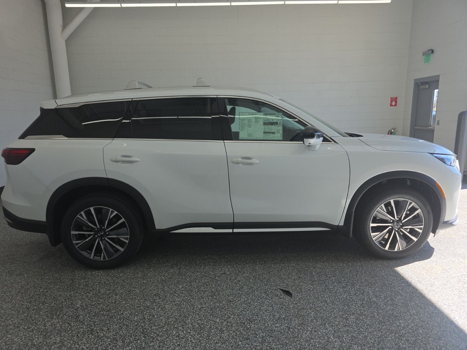 2026 INFINITI QX60 LUXE