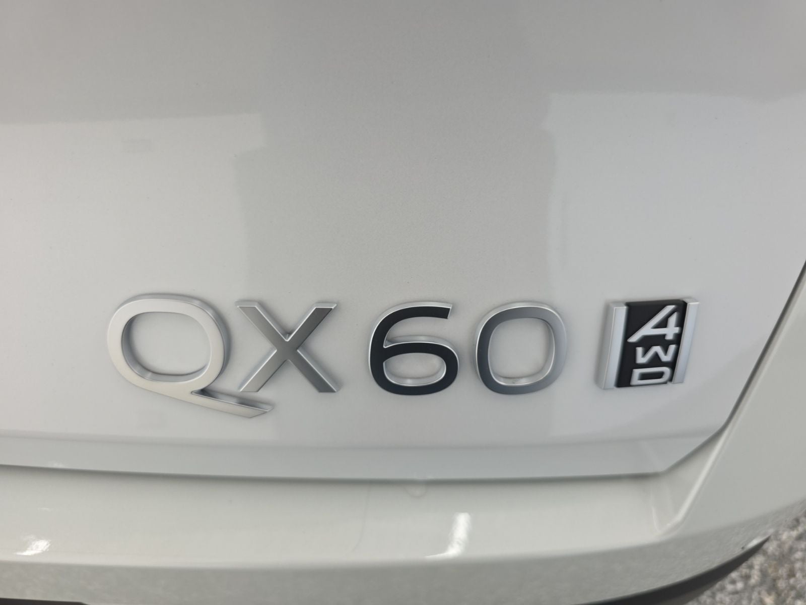 2026 INFINITI QX60 LUXE