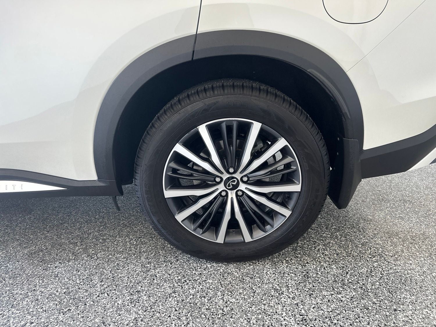 2023 INFINITI QX60 Sensory