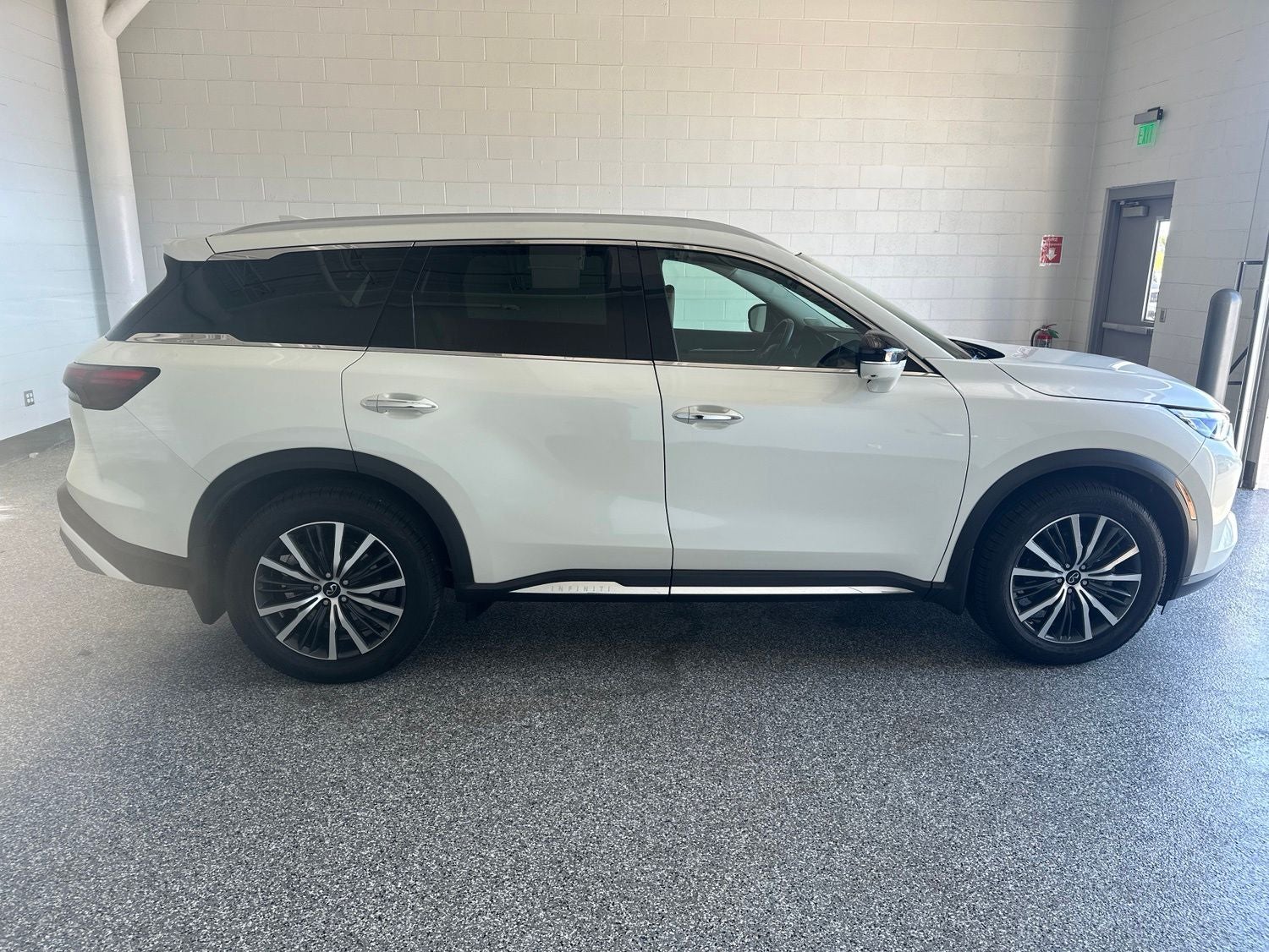 2023 INFINITI QX60 Sensory