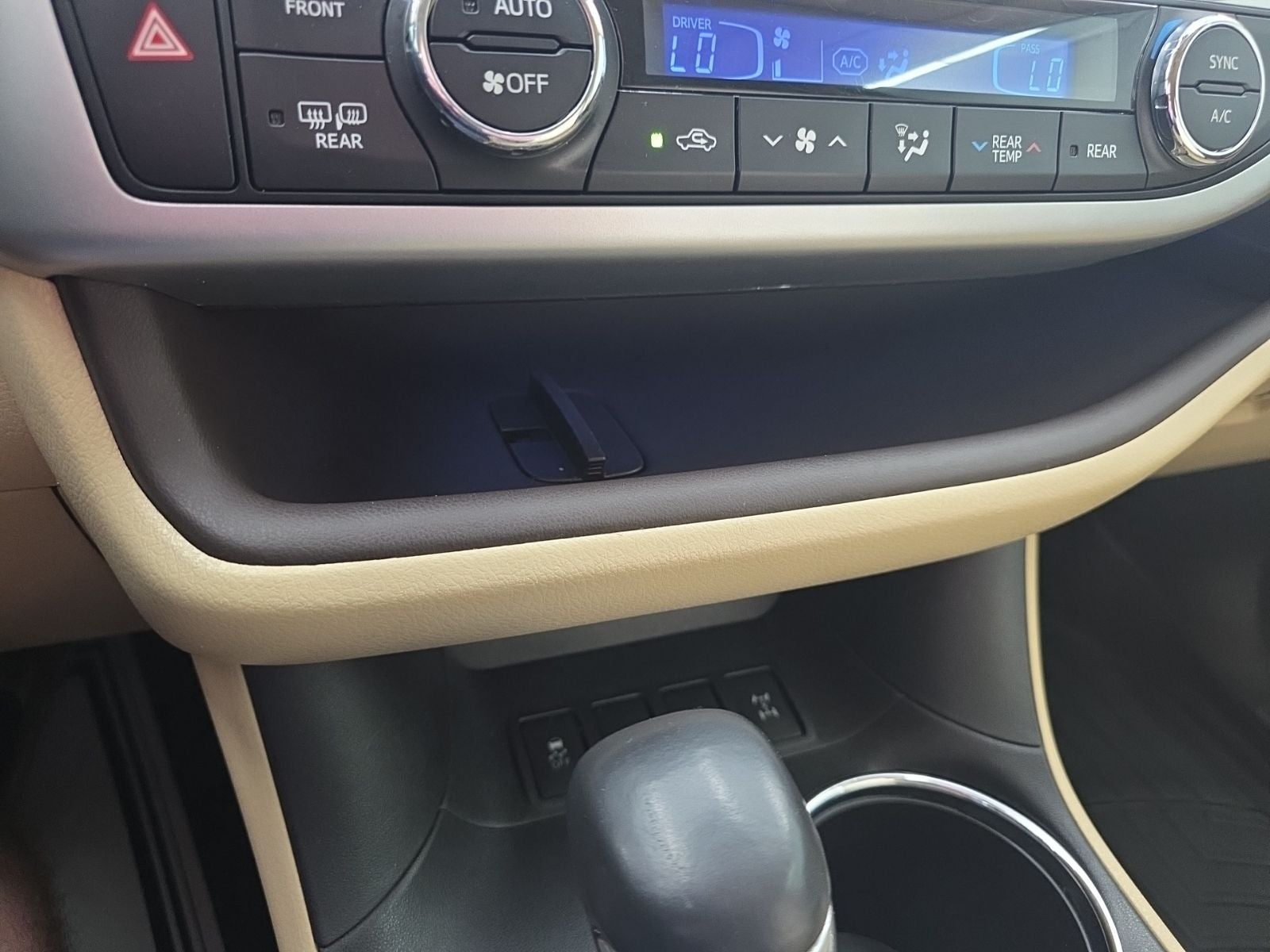 2016 Toyota Highlander Limited Platinum V6