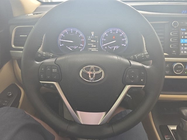 2016 Toyota Highlander Limited Platinum V6