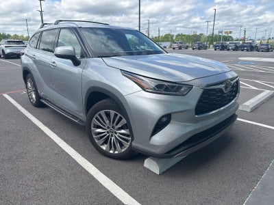 2022 Toyota Highlander Platinum