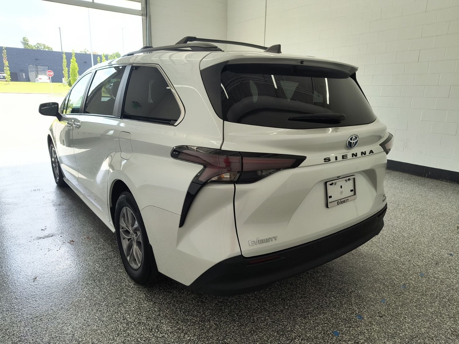 2024 Toyota Sienna XLE 8 Passenger