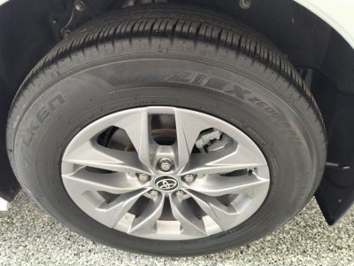 2024 Toyota Sienna XLE 8 Passenger