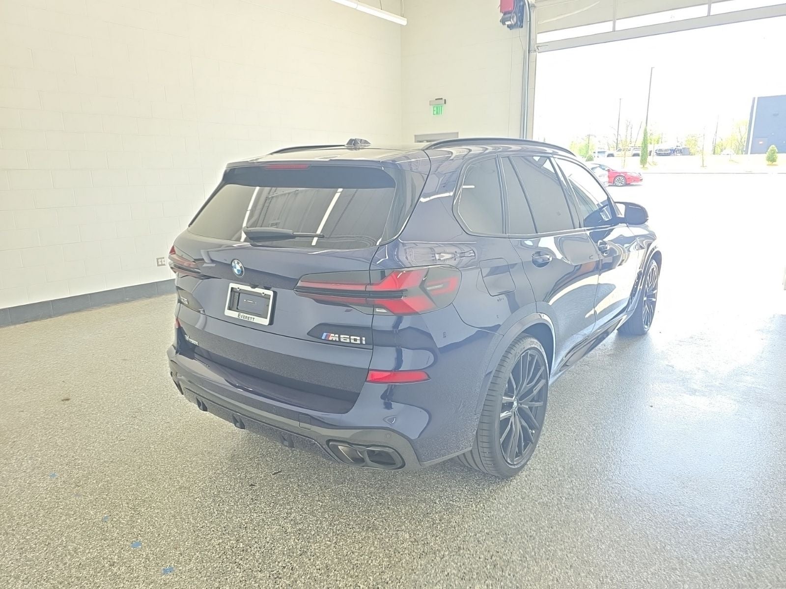 2025 BMW X5 M60i
