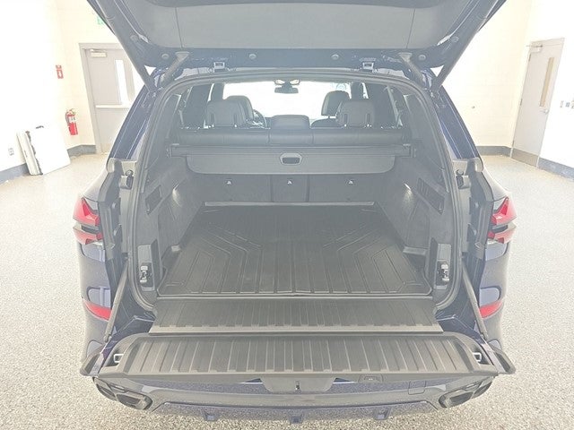 2025 BMW X5 M60i