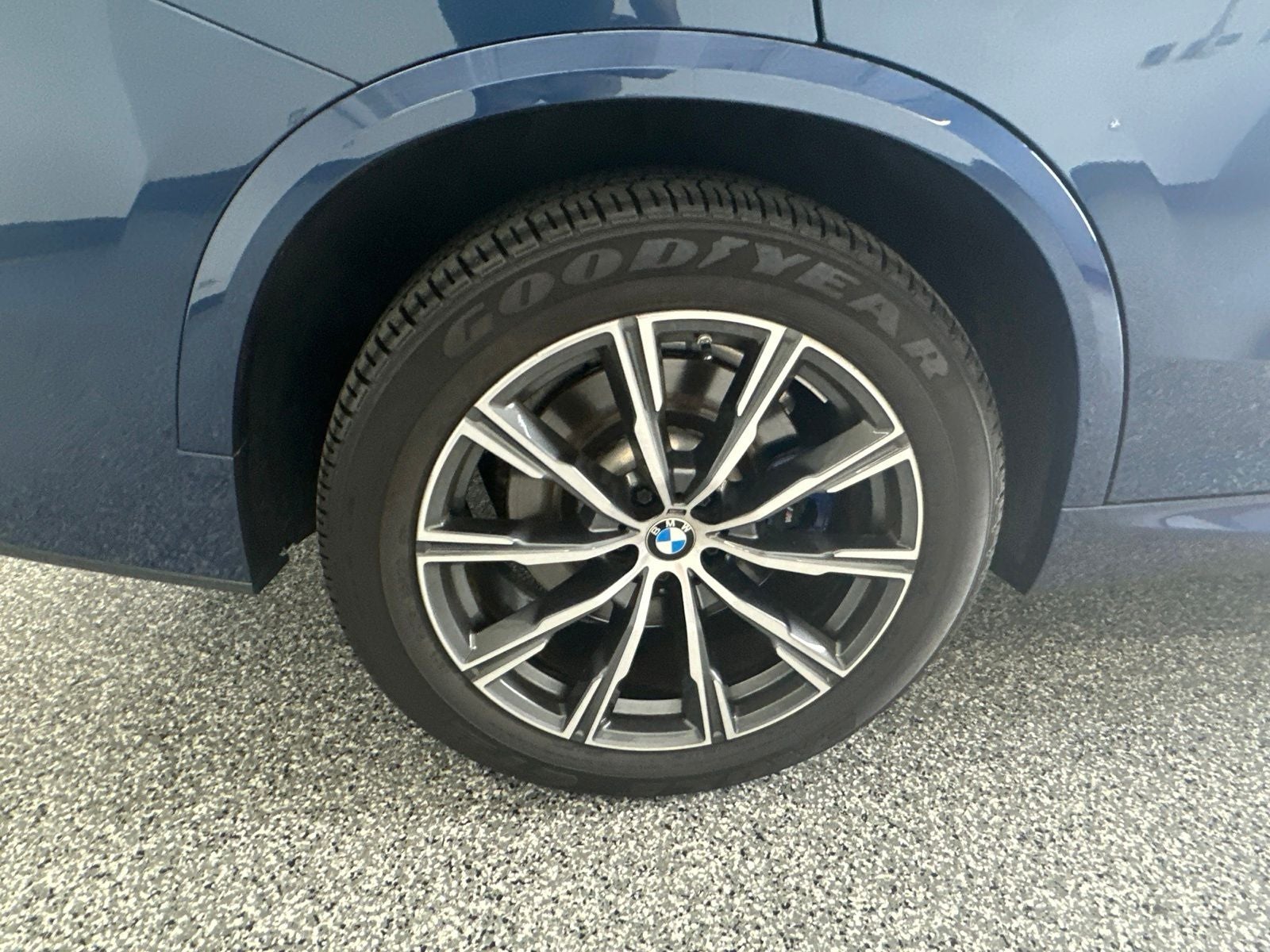 2023 BMW X5 M50i