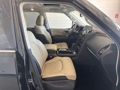 2023 INFINITI QX80 Premium Select