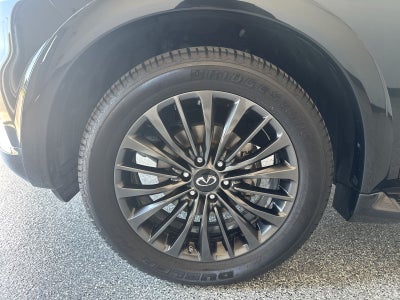 2023 INFINITI QX80 Premium Select