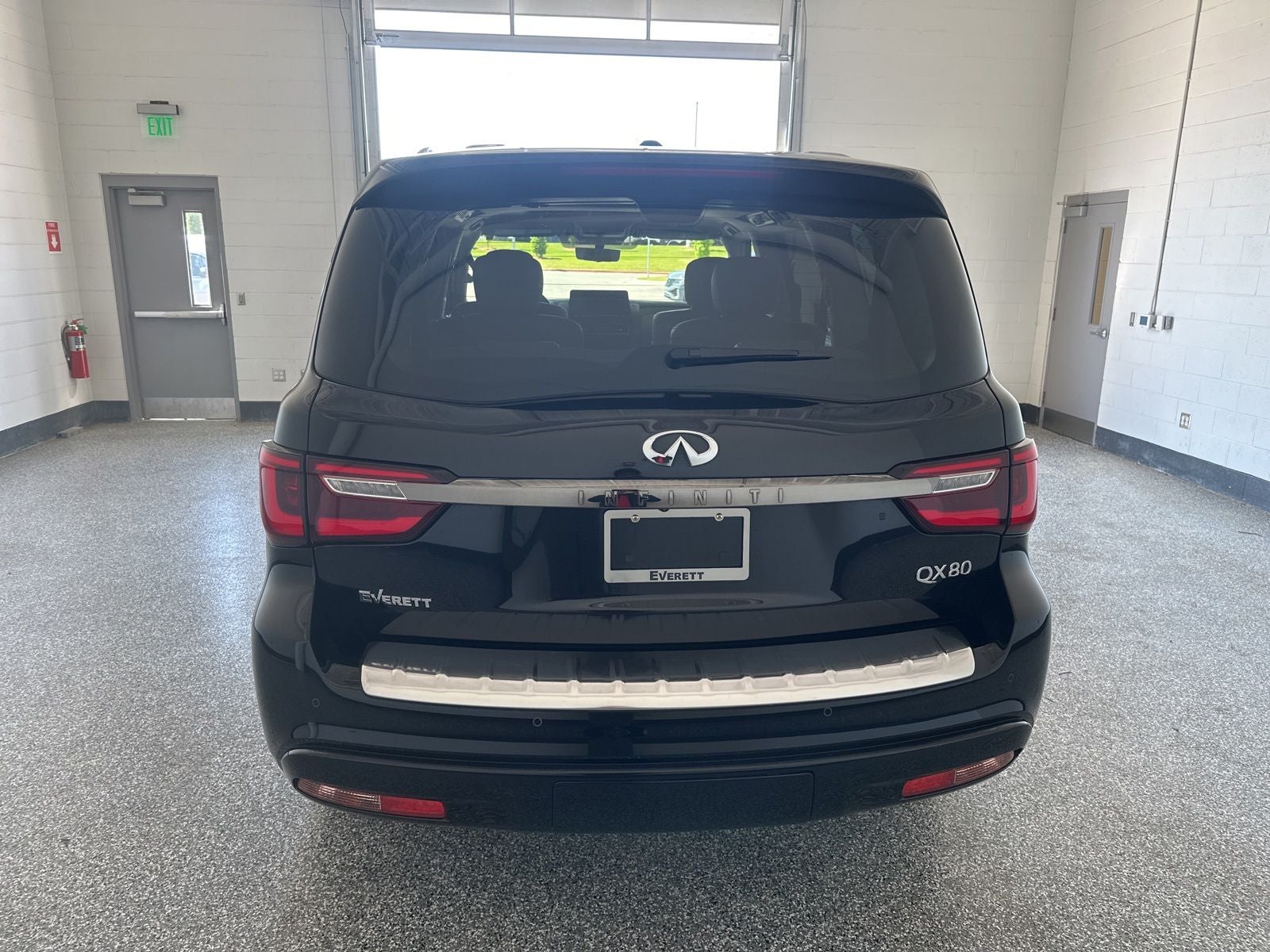 2023 INFINITI QX80 Premium Select