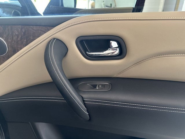 2023 INFINITI QX80 Premium Select